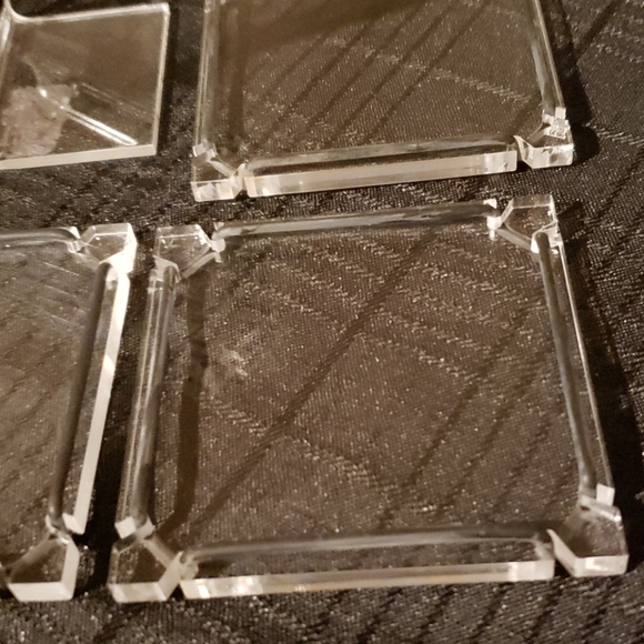 Unique Plastic Coasters. - Picture 3 of 7